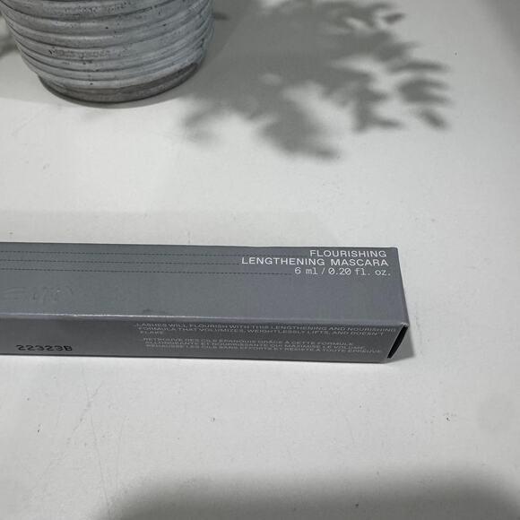 R.e.m beauty Flourishing Lengthening Mascara - Picture 5 of 7